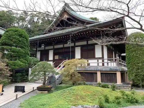 報国寺の本殿・本堂