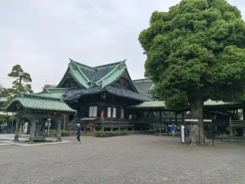 題経寺（柴又帝釈天）の{uncategorized: "未分類", other: "その他", undefined: "問題あり", building: "その他建物", grave: "お墓", sacred_gate: "鳥居", guardian: "狛犬", statue: "像", buddha: "仏像", history: "歴史", nature: "自然", garden: "庭園", animal: "動物", pagoda: "塔", temizu: "手水舎", mountain_gate: "山門・神門", sanctuary: "本殿・本堂", subordinate: "末社・摂社", art: "芸術", scenery: "景色", jizo: "地蔵", ema: "絵馬", goshuin: "御朱印", omikuji: "おみくじ", items: "授与品その他", amulet: "お守り", goshuincho: "御朱印帳", eats: "食事", festival: "お祭り", votive_dance: "神楽", shichigosan: "七五三参", wedding: "結婚式", experience: "体験その他", initially: "初詣", around: "周辺", anti_infection: "感染症対策"}