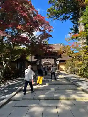 高野山金剛峯寺の山門・神門