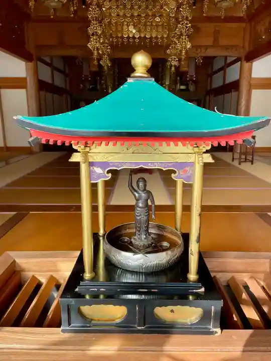 徳林寺の{uncategorized: "未分類", other: "その他", undefined: "問題あり", building: "その他建物", grave: "お墓", sacred_gate: "鳥居", guardian: "狛犬", statue: "像", buddha: "仏像", history: "歴史", nature: "自然", garden: "庭園", animal: "動物", pagoda: "塔", temizu: "手水舎", mountain_gate: "山門・神門", sanctuary: "本殿・本堂", subordinate: "末社・摂社", art: "芸術", scenery: "景色", jizo: "地蔵", ema: "絵馬", goshuin: "御朱印", omikuji: "おみくじ", items: "授与品その他", amulet: "お守り", goshuincho: "御朱印帳", eats: "食事", festival: "お祭り", votive_dance: "神楽", shichigosan: "七五三参", wedding: "結婚式", experience: "体験その他", initially: "初詣", around: "周辺", anti_infection: "感染症対策"}