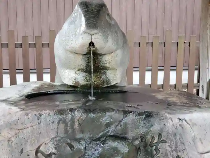 調神社の手水舎