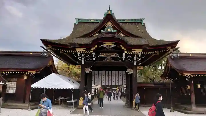 北野天満宮の{uncategorized: "未分類", other: "その他", undefined: "問題あり", building: "その他建物", grave: "お墓", sacred_gate: "鳥居", guardian: "狛犬", statue: "像", buddha: "仏像", history: "歴史", nature: "自然", garden: "庭園", animal: "動物", pagoda: "塔", temizu: "手水舎", mountain_gate: "山門・神門", sanctuary: "本殿・本堂", subordinate: "末社・摂社", art: "芸術", scenery: "景色", jizo: "地蔵", ema: "絵馬", goshuin: "御朱印", omikuji: "おみくじ", items: "授与品その他", amulet: "お守り", goshuincho: "御朱印帳", eats: "食事", festival: "お祭り", votive_dance: "神楽", shichigosan: "七五三参", wedding: "結婚式", experience: "体験その他", initially: "初詣", around: "周辺", anti_infection: "感染症対策"}