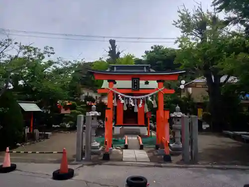 鶴峰八幡神社の鳥居