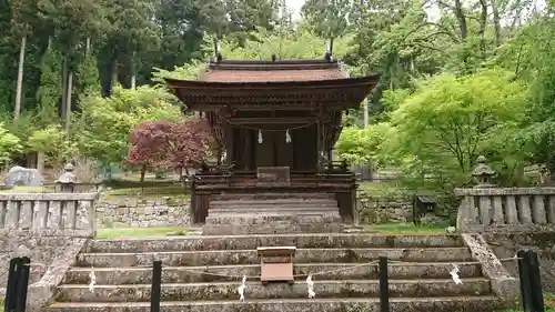 新海三社神社の末社・摂社