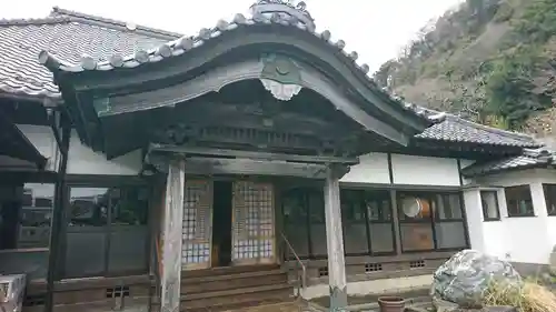 慈恩院の本殿・本堂