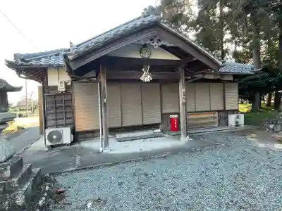 満賀里神社の{uncategorized: "未分類", other: "その他", undefined: "問題あり", building: "その他建物", grave: "お墓", sacred_gate: "鳥居", guardian: "狛犬", statue: "像", buddha: "仏像", history: "歴史", nature: "自然", garden: "庭園", animal: "動物", pagoda: "塔", temizu: "手水舎", mountain_gate: "山門・神門", sanctuary: "本殿・本堂", subordinate: "末社・摂社", art: "芸術", scenery: "景色", jizo: "地蔵", ema: "絵馬", goshuin: "御朱印", omikuji: "おみくじ", items: "授与品その他", amulet: "お守り", goshuincho: "御朱印帳", eats: "食事", festival: "お祭り", votive_dance: "神楽", shichigosan: "七五三参", wedding: "結婚式", experience: "体験その他", initially: "初詣", around: "周辺", anti_infection: "感染症対策"}