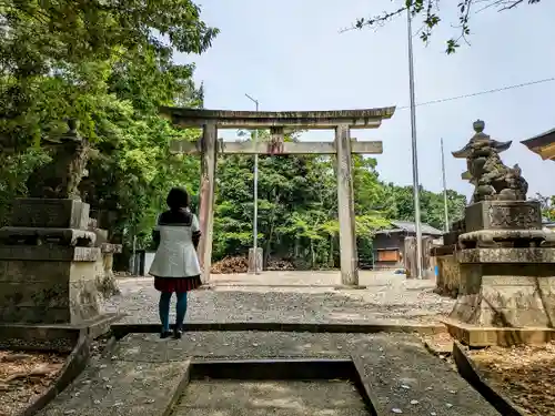 白山神社の鳥居