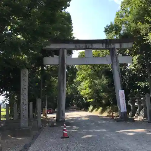 大和神社の鳥居