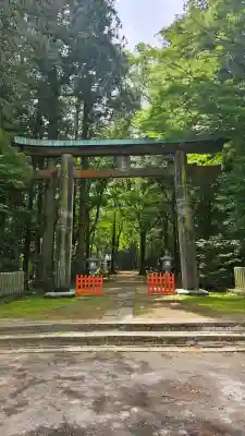小御門神社の{uncategorized: "未分類", other: "その他", undefined: "問題あり", building: "その他建物", grave: "お墓", sacred_gate: "鳥居", guardian: "狛犬", statue: "像", buddha: "仏像", history: "歴史", nature: "自然", garden: "庭園", animal: "動物", pagoda: "塔", temizu: "手水舎", mountain_gate: "山門・神門", sanctuary: "本殿・本堂", subordinate: "末社・摂社", art: "芸術", scenery: "景色", jizo: "地蔵", ema: "絵馬", goshuin: "御朱印", omikuji: "おみくじ", items: "授与品その他", amulet: "お守り", goshuincho: "御朱印帳", eats: "食事", festival: "お祭り", votive_dance: "神楽", shichigosan: "七五三参", wedding: "結婚式", experience: "体験その他", initially: "初詣", around: "周辺", anti_infection: "感染症対策"}