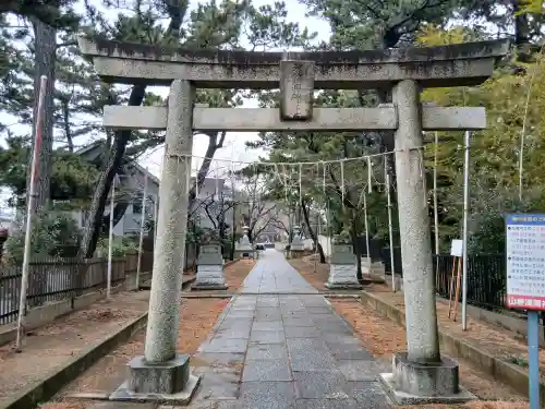 山野浅間神社の{uncategorized: "未分類", other: "その他", undefined: "問題あり", building: "その他建物", grave: "お墓", sacred_gate: "鳥居", guardian: "狛犬", statue: "像", buddha: "仏像", history: "歴史", nature: "自然", garden: "庭園", animal: "動物", pagoda: "塔", temizu: "手水舎", mountain_gate: "山門・神門", sanctuary: "本殿・本堂", subordinate: "末社・摂社", art: "芸術", scenery: "景色", jizo: "地蔵", ema: "絵馬", goshuin: "御朱印", omikuji: "おみくじ", items: "授与品その他", amulet: "お守り", goshuincho: "御朱印帳", eats: "食事", festival: "お祭り", votive_dance: "神楽", shichigosan: "七五三参", wedding: "結婚式", experience: "体験その他", initially: "初詣", around: "周辺", anti_infection: "感染症対策"}