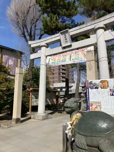亀有香取神社の{uncategorized: "未分類", other: "その他", undefined: "問題あり", building: "その他建物", grave: "お墓", sacred_gate: "鳥居", guardian: "狛犬", statue: "像", buddha: "仏像", history: "歴史", nature: "自然", garden: "庭園", animal: "動物", pagoda: "塔", temizu: "手水舎", mountain_gate: "山門・神門", sanctuary: "本殿・本堂", subordinate: "末社・摂社", art: "芸術", scenery: "景色", jizo: "地蔵", ema: "絵馬", goshuin: "御朱印", omikuji: "おみくじ", items: "授与品その他", amulet: "お守り", goshuincho: "御朱印帳", eats: "食事", festival: "お祭り", votive_dance: "神楽", shichigosan: "七五三参", wedding: "結婚式", experience: "体験その他", initially: "初詣", around: "周辺", anti_infection: "感染症対策"}