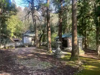 山神社の{uncategorized: "未分類", other: "その他", undefined: "問題あり", building: "その他建物", grave: "お墓", sacred_gate: "鳥居", guardian: "狛犬", statue: "像", buddha: "仏像", history: "歴史", nature: "自然", garden: "庭園", animal: "動物", pagoda: "塔", temizu: "手水舎", mountain_gate: "山門・神門", sanctuary: "本殿・本堂", subordinate: "末社・摂社", art: "芸術", scenery: "景色", jizo: "地蔵", ema: "絵馬", goshuin: "御朱印", omikuji: "おみくじ", items: "授与品その他", amulet: "お守り", goshuincho: "御朱印帳", eats: "食事", festival: "お祭り", votive_dance: "神楽", shichigosan: "七五三参", wedding: "結婚式", experience: "体験その他", initially: "初詣", around: "周辺", anti_infection: "感染症対策"}
