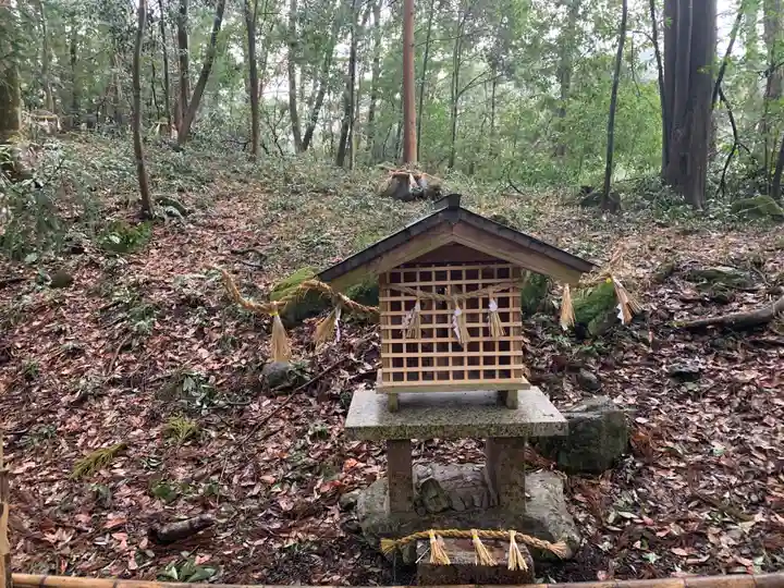 朝鳥大明神の末社・摂社