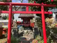 稲荷神社の{uncategorized: "未分類", other: "その他", undefined: "問題あり", building: "その他建物", grave: "お墓", sacred_gate: "鳥居", guardian: "狛犬", statue: "像", buddha: "仏像", history: "歴史", nature: "自然", garden: "庭園", animal: "動物", pagoda: "塔", temizu: "手水舎", mountain_gate: "山門・神門", sanctuary: "本殿・本堂", subordinate: "末社・摂社", art: "芸術", scenery: "景色", jizo: "地蔵", ema: "絵馬", goshuin: "御朱印", omikuji: "おみくじ", items: "授与品その他", amulet: "お守り", goshuincho: "御朱印帳", eats: "食事", festival: "お祭り", votive_dance: "神楽", shichigosan: "七五三参", wedding: "結婚式", experience: "体験その他", initially: "初詣", around: "周辺", anti_infection: "感染症対策"}