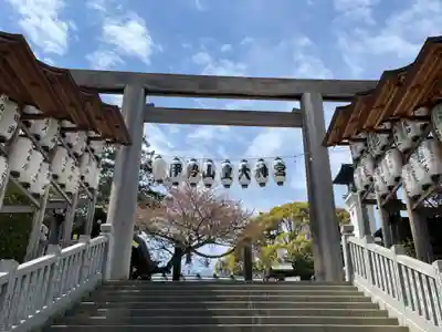伊勢山皇大神宮の鳥居