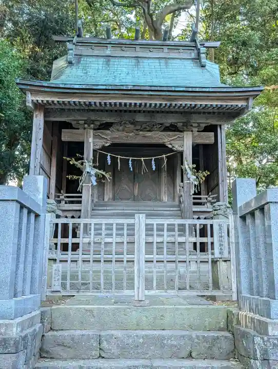 天津神社の{uncategorized: "未分類", other: "その他", undefined: "問題あり", building: "その他建物", grave: "お墓", sacred_gate: "鳥居", guardian: "狛犬", statue: "像", buddha: "仏像", history: "歴史", nature: "自然", garden: "庭園", animal: "動物", pagoda: "塔", temizu: "手水舎", mountain_gate: "山門・神門", sanctuary: "本殿・本堂", subordinate: "末社・摂社", art: "芸術", scenery: "景色", jizo: "地蔵", ema: "絵馬", goshuin: "御朱印", omikuji: "おみくじ", items: "授与品その他", amulet: "お守り", goshuincho: "御朱印帳", eats: "食事", festival: "お祭り", votive_dance: "神楽", shichigosan: "七五三参", wedding: "結婚式", experience: "体験その他", initially: "初詣", around: "周辺", anti_infection: "感染症対策"}