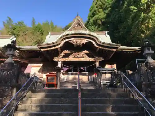 清滝寺の本殿