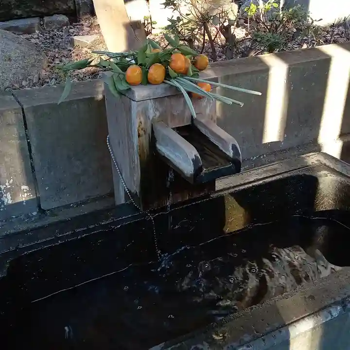 前原御嶽神社の手水舎