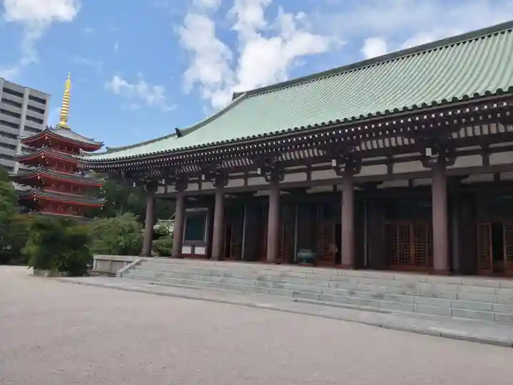 東長寺の本殿・本堂