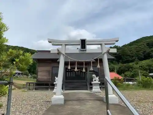 上三原神社の鳥居