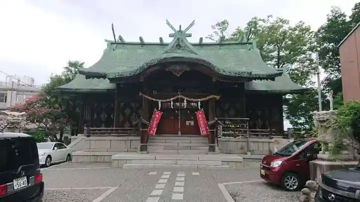 久保市乙剣宮の本殿・本堂