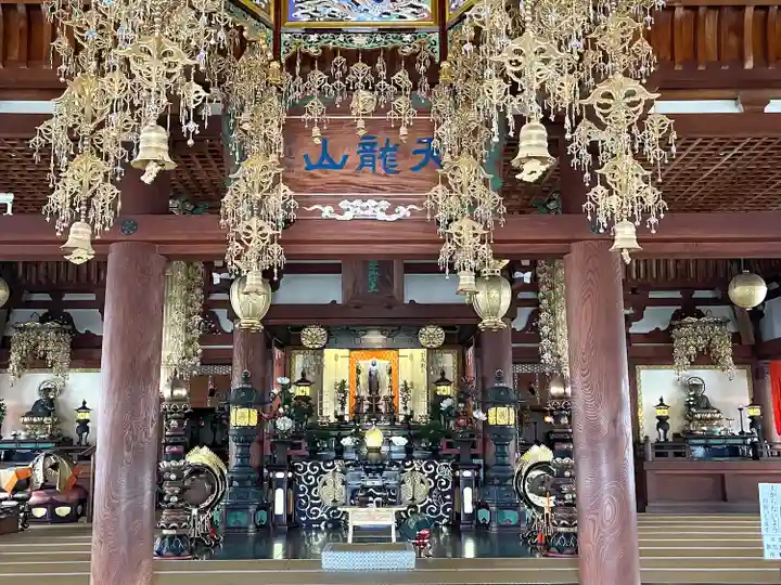 常楽寺の本殿・本堂