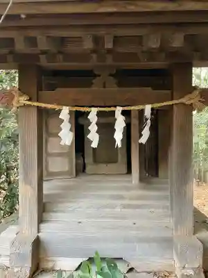 紙敷胡録神社の{uncategorized: "未分類", other: "その他", undefined: "問題あり", building: "その他建物", grave: "お墓", sacred_gate: "鳥居", guardian: "狛犬", statue: "像", buddha: "仏像", history: "歴史", nature: "自然", garden: "庭園", animal: "動物", pagoda: "塔", temizu: "手水舎", mountain_gate: "山門・神門", sanctuary: "本殿・本堂", subordinate: "末社・摂社", art: "芸術", scenery: "景色", jizo: "地蔵", ema: "絵馬", goshuin: "御朱印", omikuji: "おみくじ", items: "授与品その他", amulet: "お守り", goshuincho: "御朱印帳", eats: "食事", festival: "お祭り", votive_dance: "神楽", shichigosan: "七五三参", wedding: "結婚式", experience: "体験その他", initially: "初詣", around: "周辺", anti_infection: "感染症対策"}