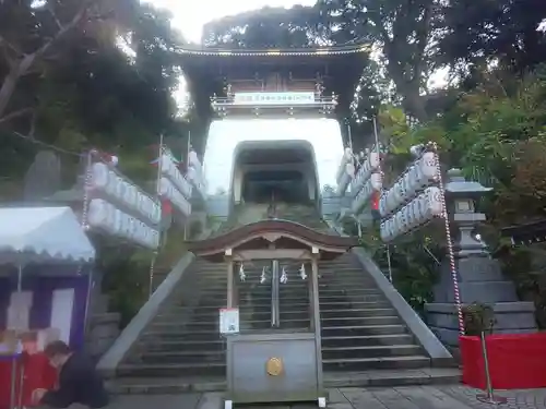 江島神社の山門・神門