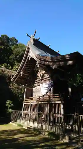郡浦神社の本殿・本堂