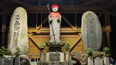 枡形延命地蔵堂の地蔵