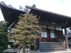 聞瑞寺の本殿