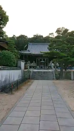 與田寺の本殿・本堂