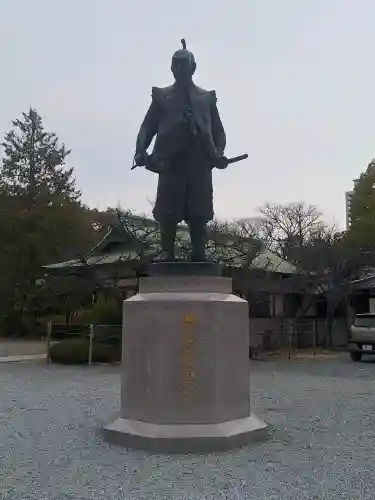豊國神社の{uncategorized: "未分類", other: "その他", undefined: "問題あり", building: "その他建物", grave: "お墓", sacred_gate: "鳥居", guardian: "狛犬", statue: "像", buddha: "仏像", history: "歴史", nature: "自然", garden: "庭園", animal: "動物", pagoda: "塔", temizu: "手水舎", mountain_gate: "山門・神門", sanctuary: "本殿・本堂", subordinate: "末社・摂社", art: "芸術", scenery: "景色", jizo: "地蔵", ema: "絵馬", goshuin: "御朱印", omikuji: "おみくじ", items: "授与品その他", amulet: "お守り", goshuincho: "御朱印帳", eats: "食事", festival: "お祭り", votive_dance: "神楽", shichigosan: "七五三参", wedding: "結婚式", experience: "体験その他", initially: "初詣", around: "周辺", anti_infection: "感染症対策"}