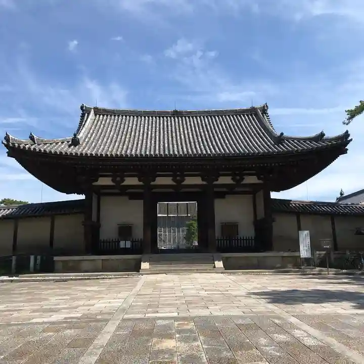 法隆寺の山門・神門
