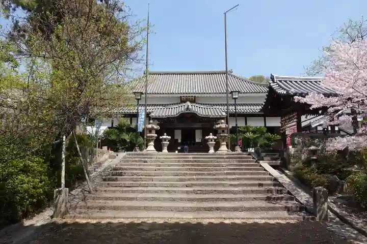 國前寺の本殿・本堂