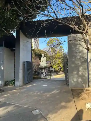 天王寺の{uncategorized: "未分類", other: "その他", undefined: "問題あり", building: "その他建物", grave: "お墓", sacred_gate: "鳥居", guardian: "狛犬", statue: "像", buddha: "仏像", history: "歴史", nature: "自然", garden: "庭園", animal: "動物", pagoda: "塔", temizu: "手水舎", mountain_gate: "山門・神門", sanctuary: "本殿・本堂", subordinate: "末社・摂社", art: "芸術", scenery: "景色", jizo: "地蔵", ema: "絵馬", goshuin: "御朱印", omikuji: "おみくじ", items: "授与品その他", amulet: "お守り", goshuincho: "御朱印帳", eats: "食事", festival: "お祭り", votive_dance: "神楽", shichigosan: "七五三参", wedding: "結婚式", experience: "体験その他", initially: "初詣", around: "周辺", anti_infection: "感染症対策"}