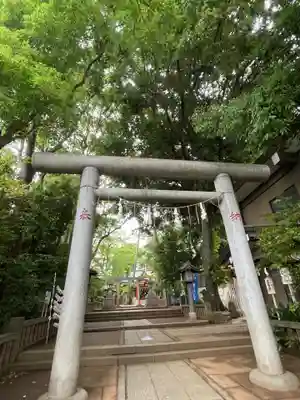 赤堤六所神社の鳥居