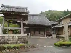 専了寺の本殿