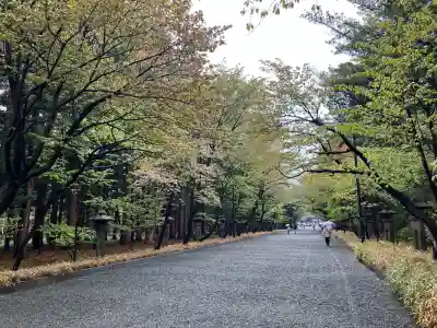 北海道神宮の{uncategorized: "未分類", other: "その他", undefined: "問題あり", building: "その他建物", grave: "お墓", sacred_gate: "鳥居", guardian: "狛犬", statue: "像", buddha: "仏像", history: "歴史", nature: "自然", garden: "庭園", animal: "動物", pagoda: "塔", temizu: "手水舎", mountain_gate: "山門・神門", sanctuary: "本殿・本堂", subordinate: "末社・摂社", art: "芸術", scenery: "景色", jizo: "地蔵", ema: "絵馬", goshuin: "御朱印", omikuji: "おみくじ", items: "授与品その他", amulet: "お守り", goshuincho: "御朱印帳", eats: "食事", festival: "お祭り", votive_dance: "神楽", shichigosan: "七五三参", wedding: "結婚式", experience: "体験その他", initially: "初詣", around: "周辺", anti_infection: "感染症対策"}