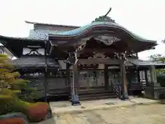 智遠寺の本殿