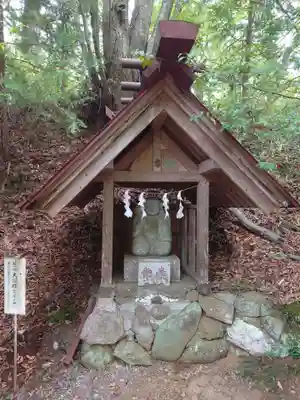 石楯尾神社の末社・摂社