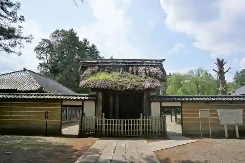 専修寺の山門・神門