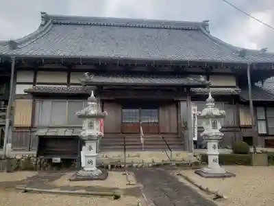 泰応寺の本殿・本堂