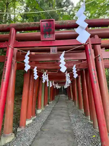 新屋山神社(山梨県)