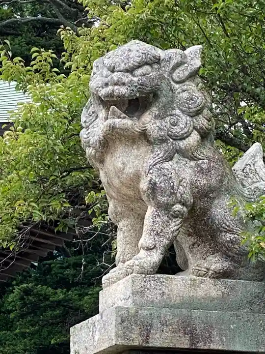 由良神社の狛犬