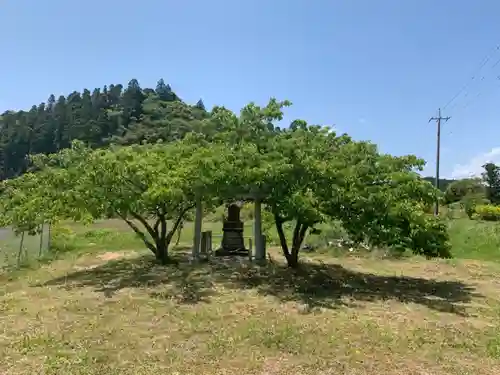 榎橋神社の末社