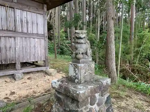 八幡神社の狛犬