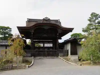 仁和寺の山門・神門