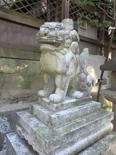 八神社の狛犬