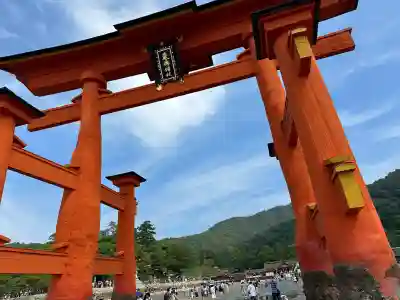 厳島神社の鳥居